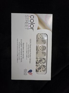 Color Street Black & White Paisley Lace Nail Strips